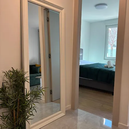 Sapphire Coast Residences Сплит